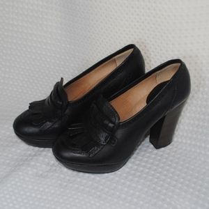 Never worn! FRYE Naiya Kiltie Moc